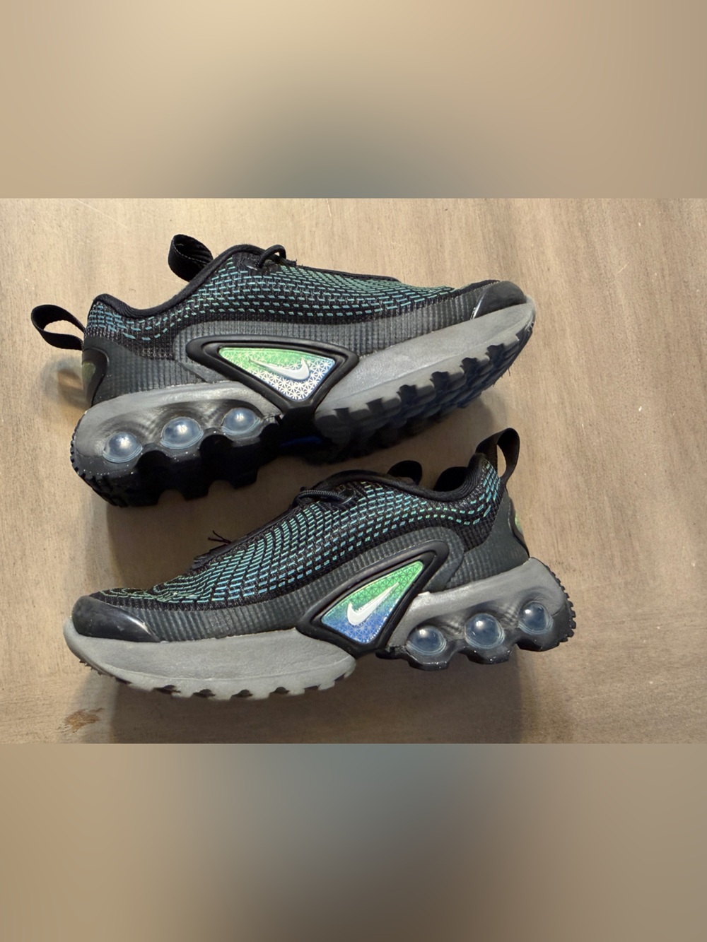 Nike Air Max DN boys blue + green sneakers 11c NO BOX